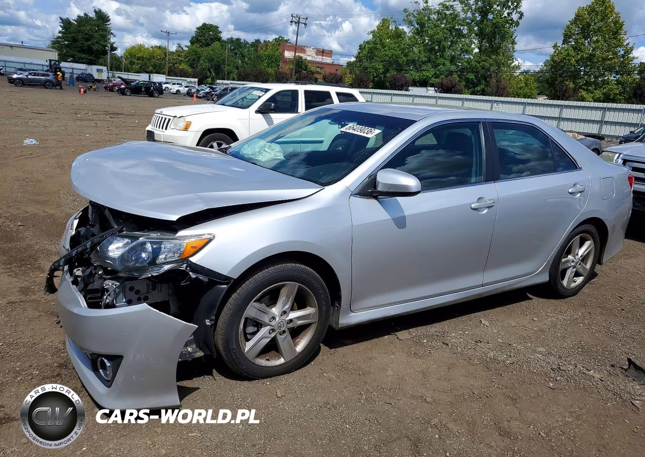 2013 Toyota Camry Se – zdjęcie 1 z 12