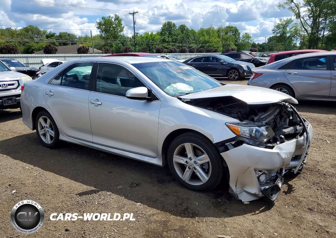 2013 Toyota Camry Se VIN:4T1BF1FKXDU649224 - 4