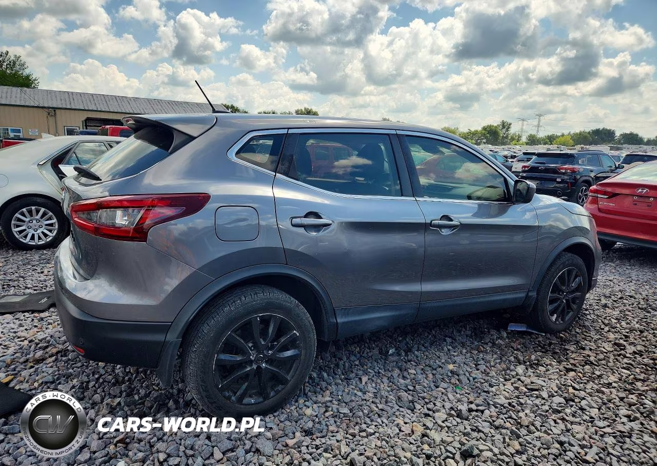 2020 Nissan Rogue Sport S VIN:JN1BJ1CV3LW540742 - 3