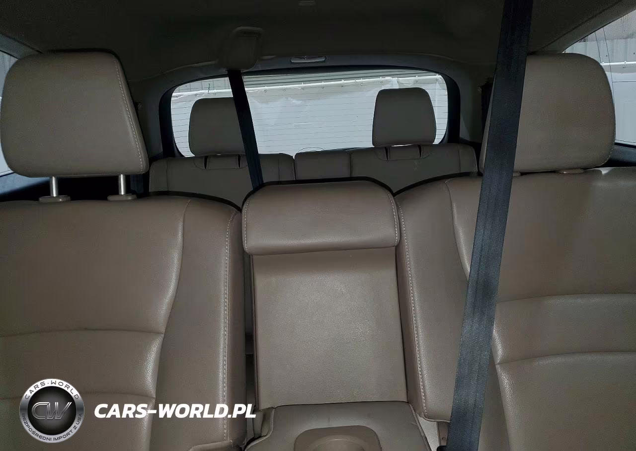 2018 Honda Pilot Touring VIN:5FNYF5H97JB002042 - 10
