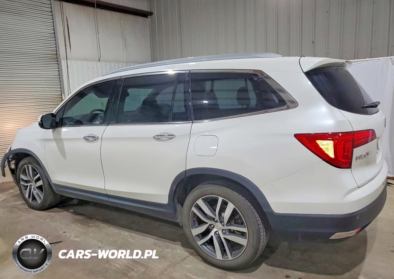 2018 Honda Pilot Touring VIN:5FNYF5H97JB002042 - 2