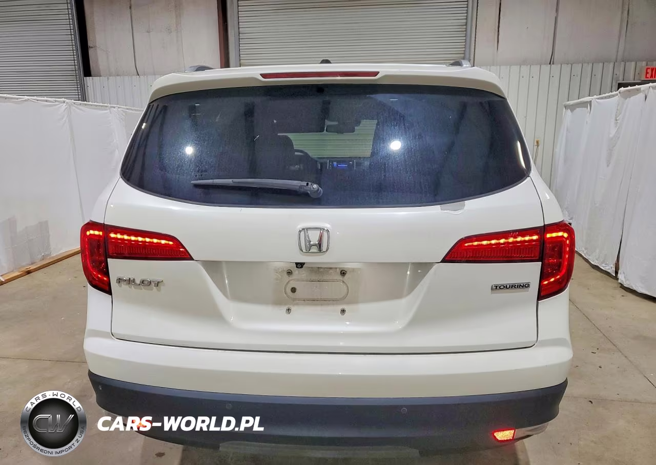 2018 Honda Pilot Touring VIN:5FNYF5H97JB002042 - 6