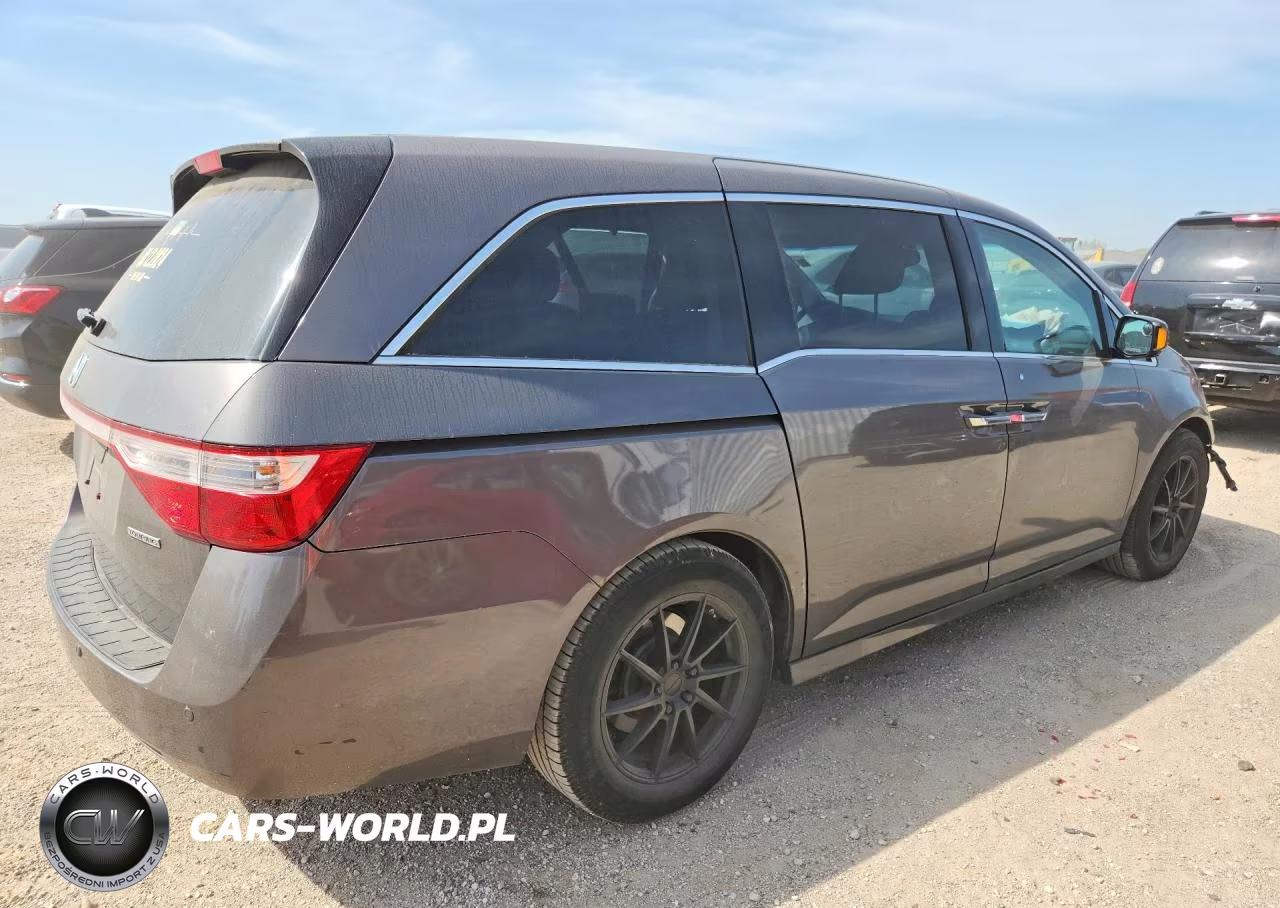 2012 Honda Odyssey Touring VIN:5FNRL5H93CB014575 - 3