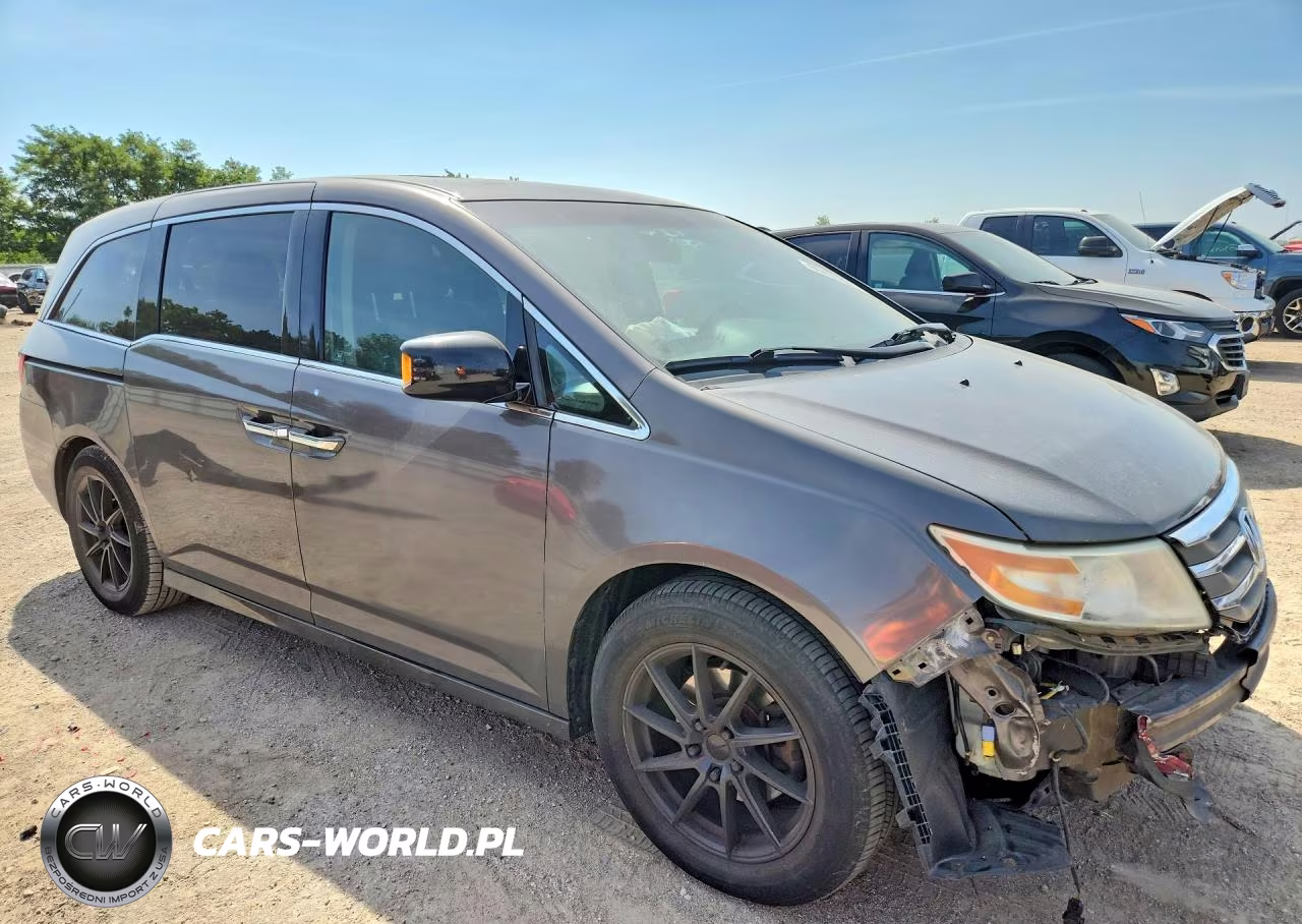 2012 Honda Odyssey Touring VIN:5FNRL5H93CB014575 - 4
