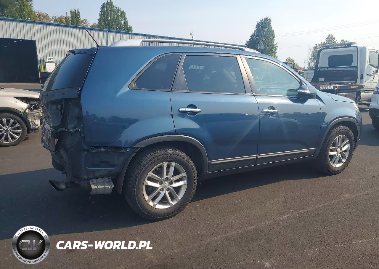 2015 Kia Sorento Lx VIN:5XYKT3A65FG605798 - 3