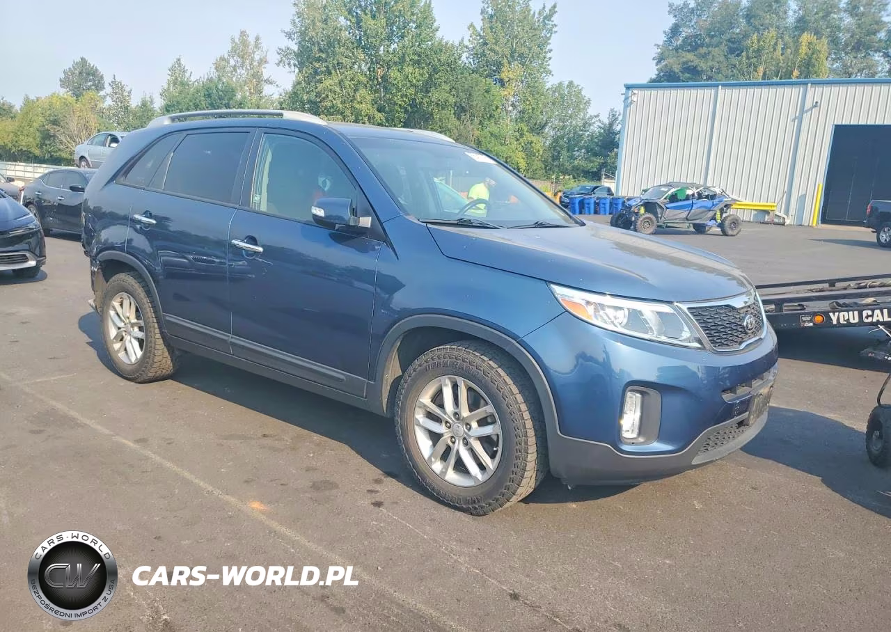 2015 Kia Sorento Lx VIN:5XYKT3A65FG605798 - 4