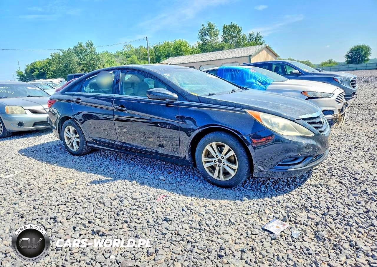 2011 Hyundai Sonata VIN:5NPEB4AC8BH134695 - 4