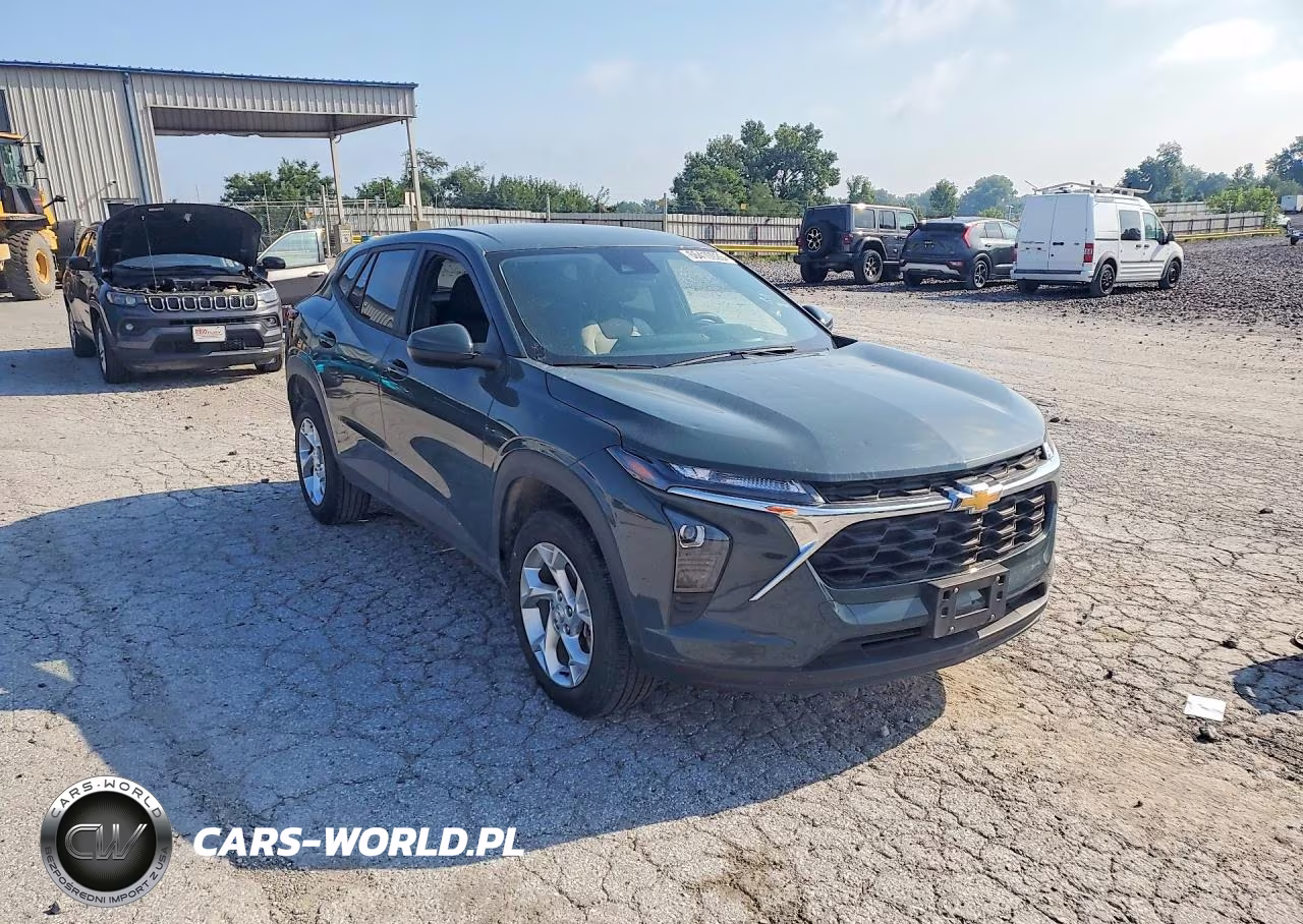 2025 Chevrolet Trax Ls VIN:KL77LFEP5SC290426 - 4