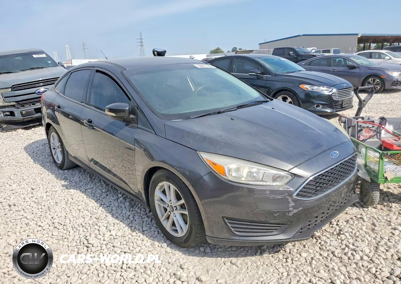2016 Ford Focus Se VIN:1FADP3F25GL372357 - 5