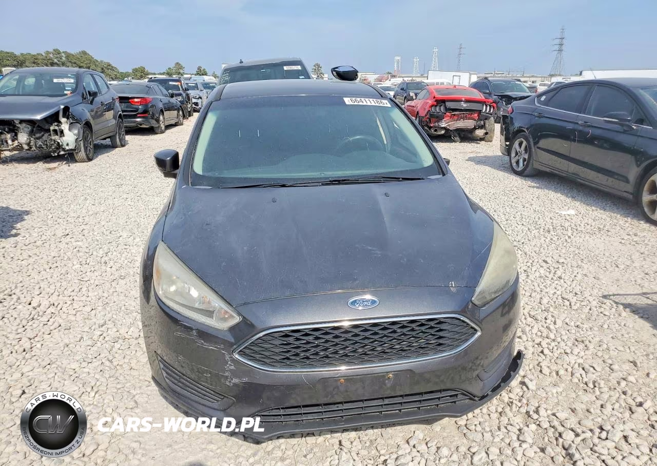 2016 Ford Focus Se VIN:1FADP3F25GL372357 - 6