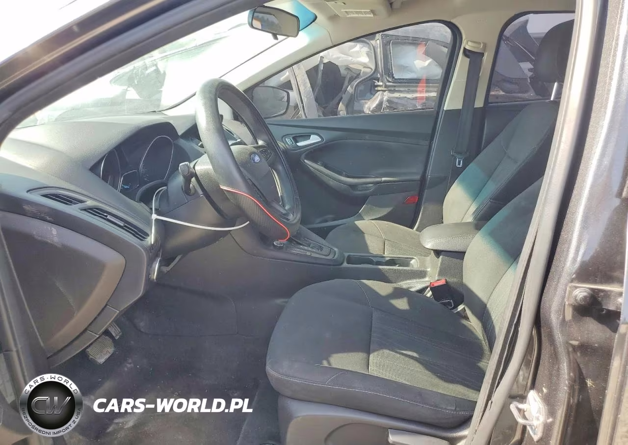 2016 Ford Focus Se VIN:1FADP3F25GL372357 - 8