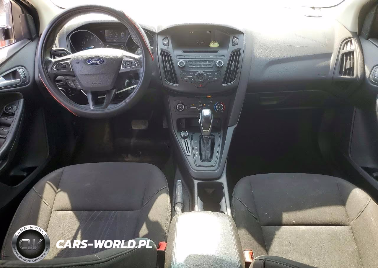 2016 Ford Focus Se VIN:1FADP3F25GL372357 - 9