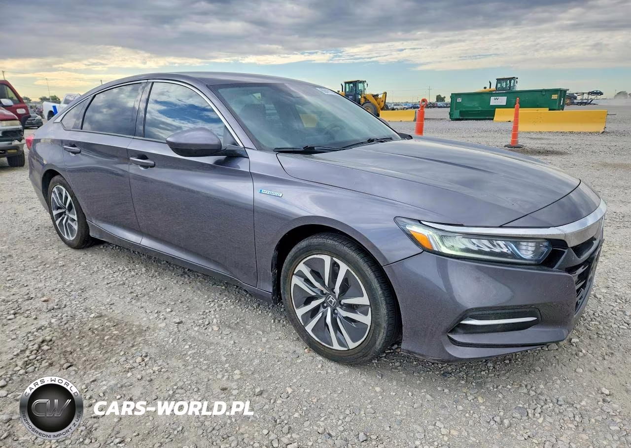 2018 Honda Accord Hybrid VIN:1HGCV3F1XJA005297 - 4