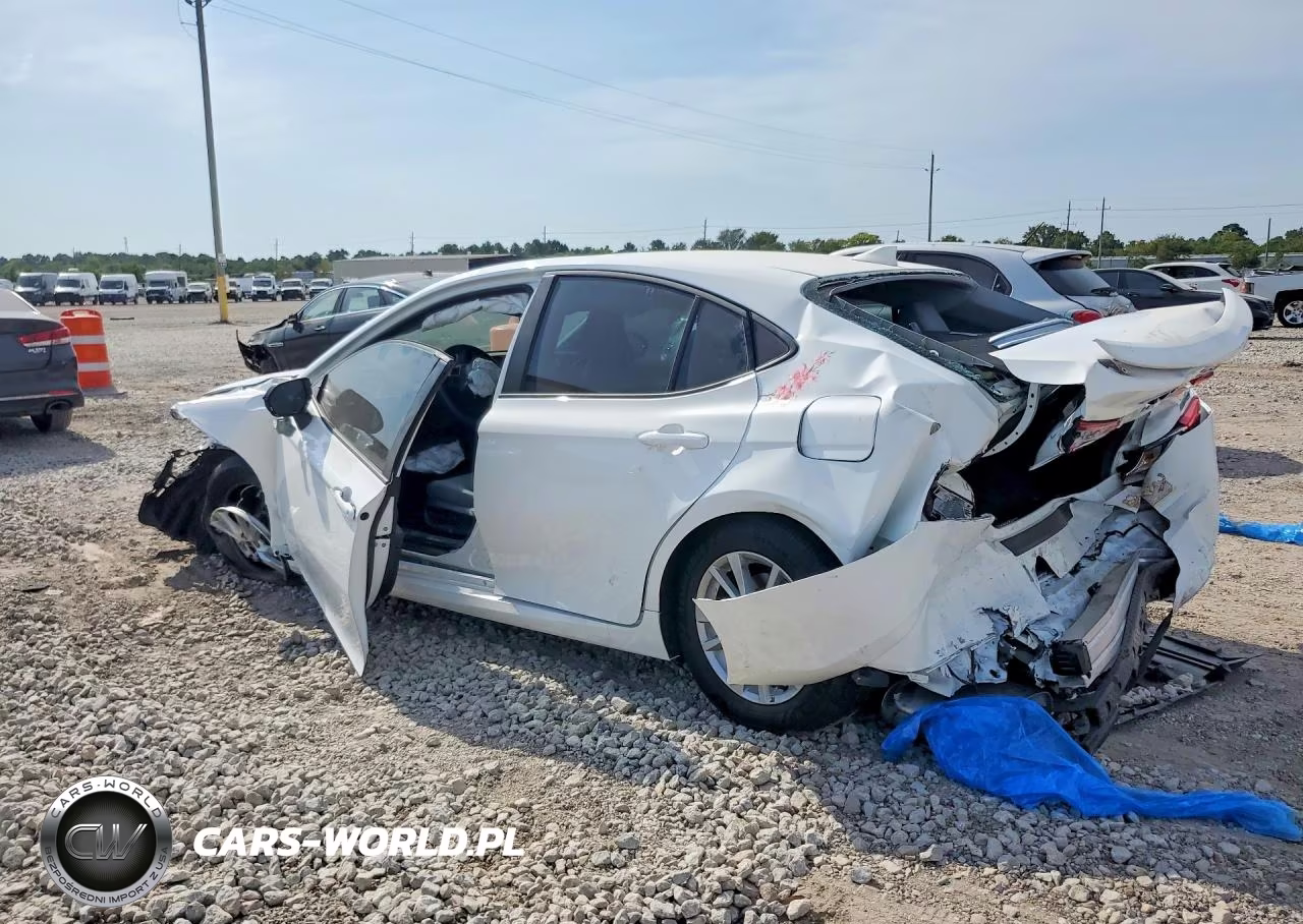 2026 Toyota Camry Le VIN:4T1DAACK1TU263432 - 2