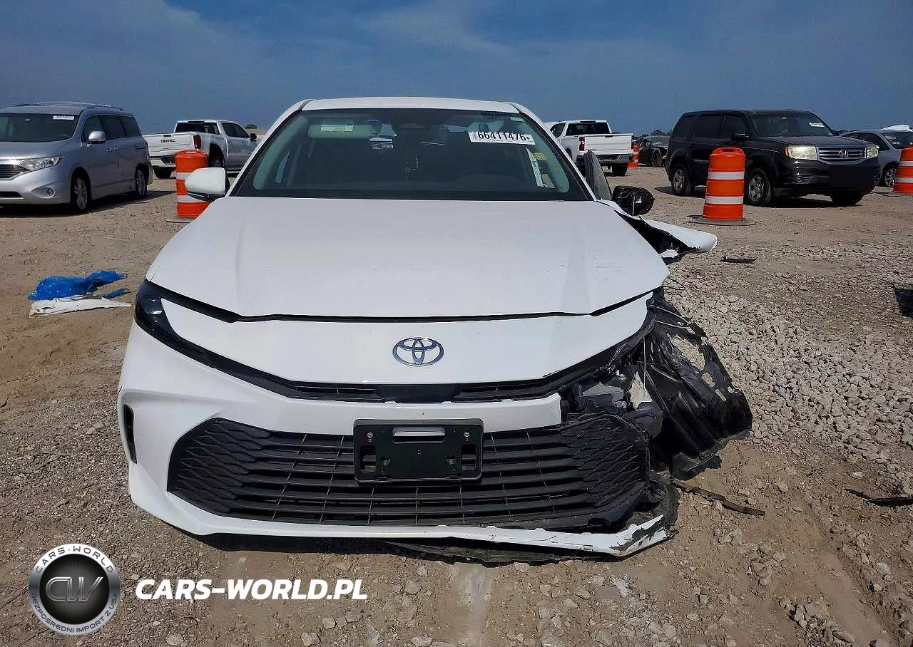 2026 Toyota Camry Le VIN:4T1DAACK1TU263432 - 5