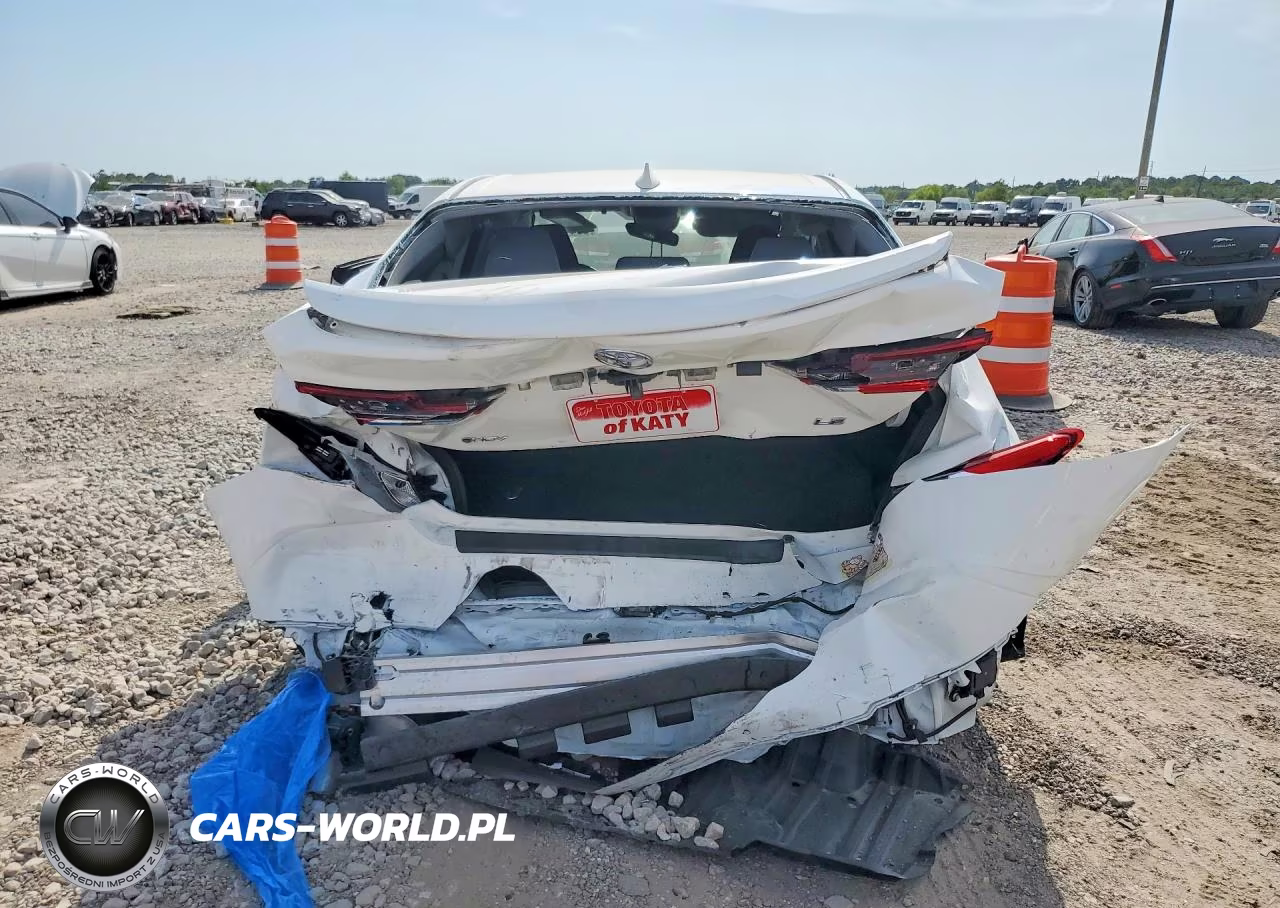 2026 Toyota Camry Le VIN:4T1DAACK1TU263432 - 6