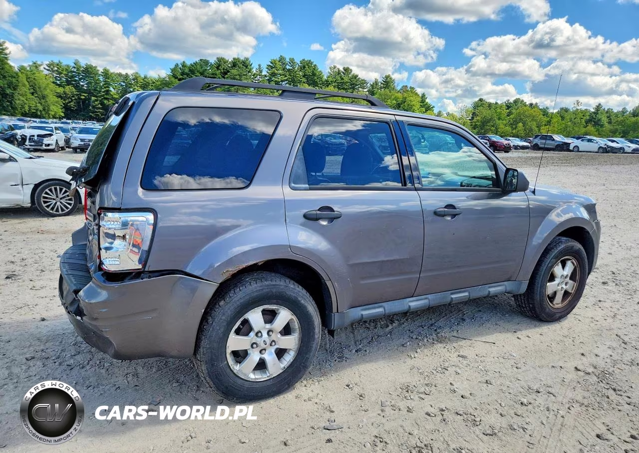 2011 Ford Escape Xlt VIN:1FMCU9D78BKA65517 - 3