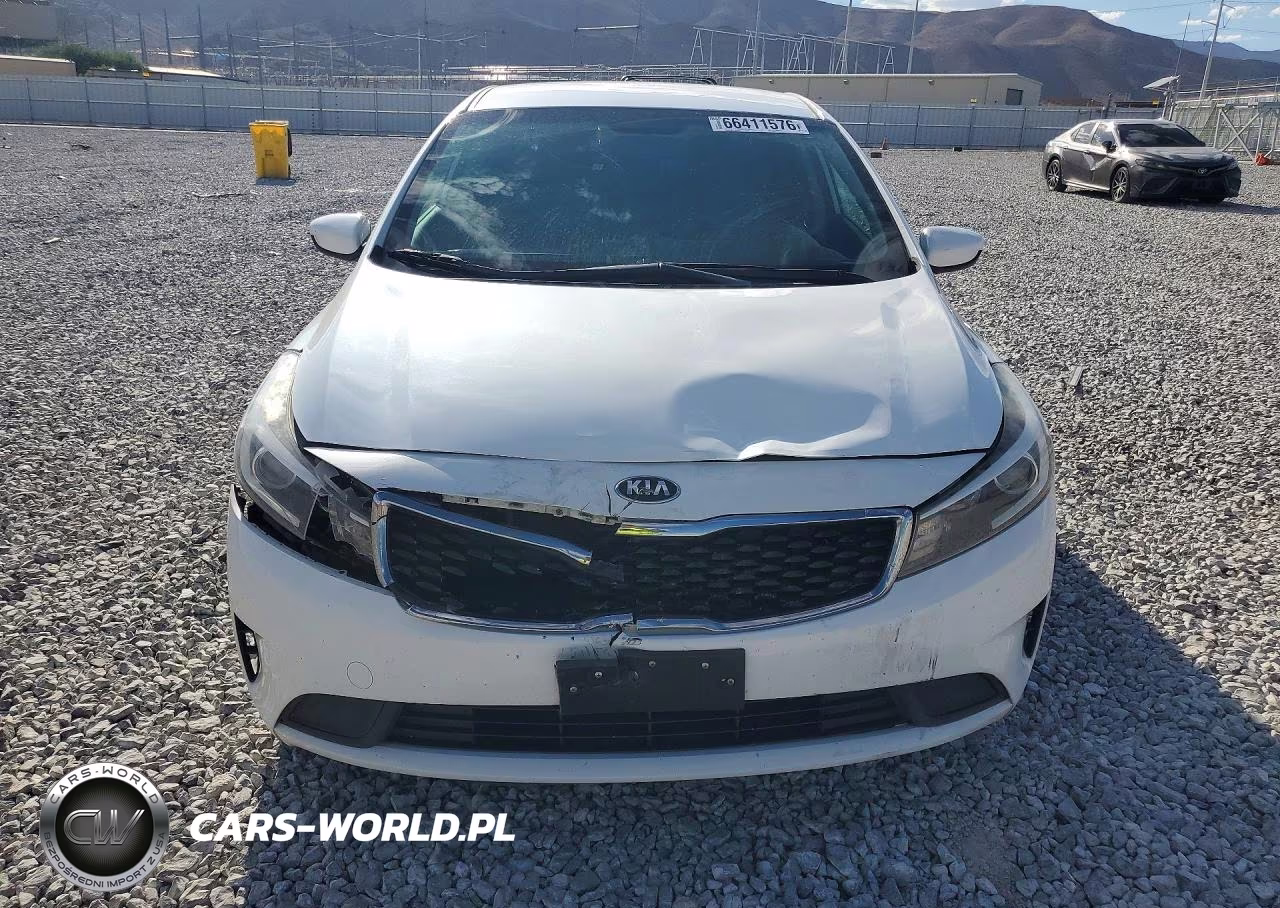2018 Kia Forte Lx VIN:3KPFL4A75JE224703 - 5