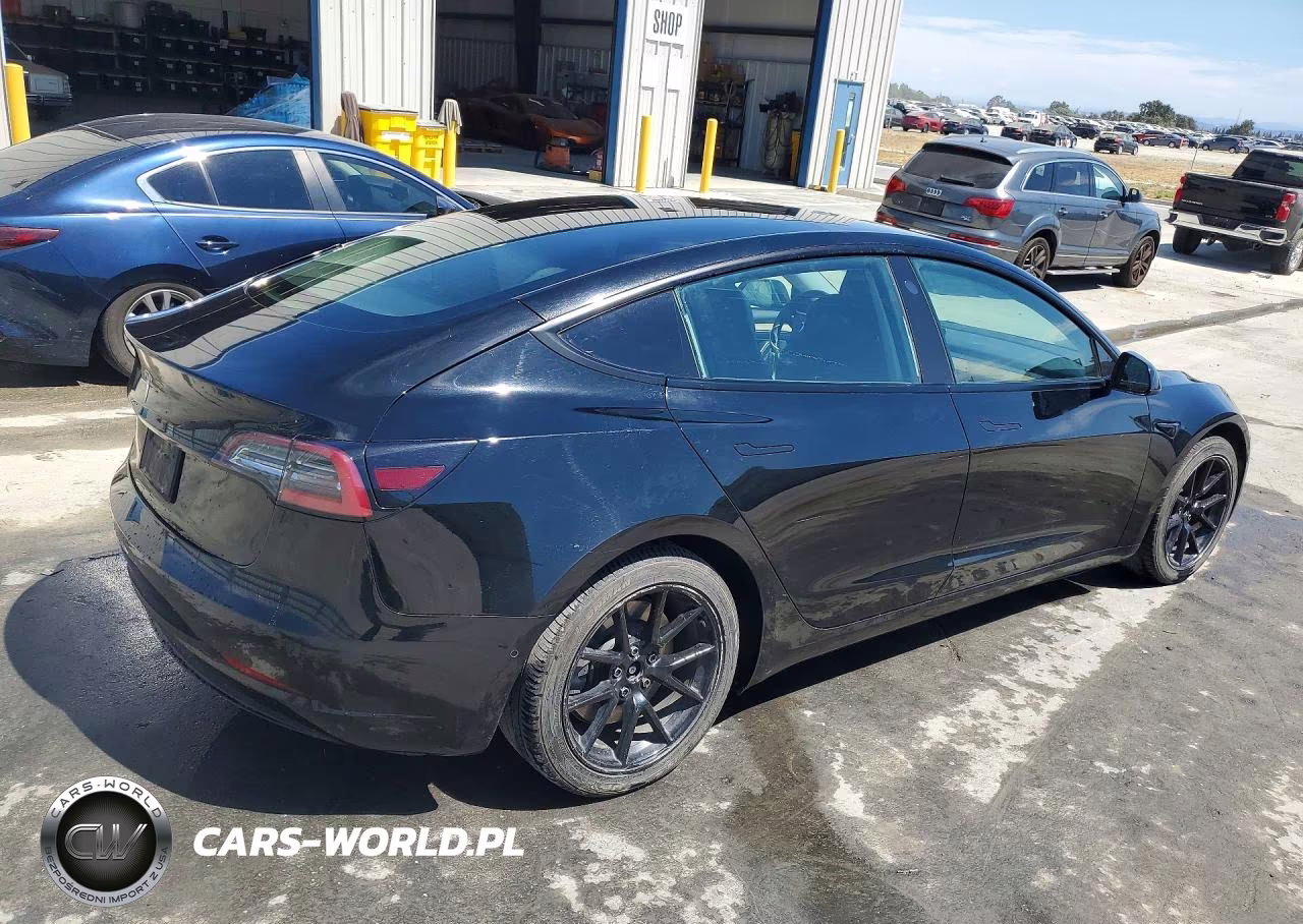 2022 Tesla Model 3 VIN:5YJ3E1EA8NF285738 - 3