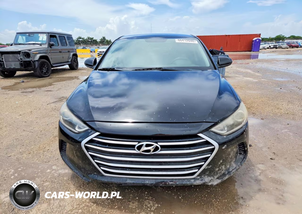 2018 Hyundai Elantra Sel VIN:5NPD84LF0JH304791 - 5