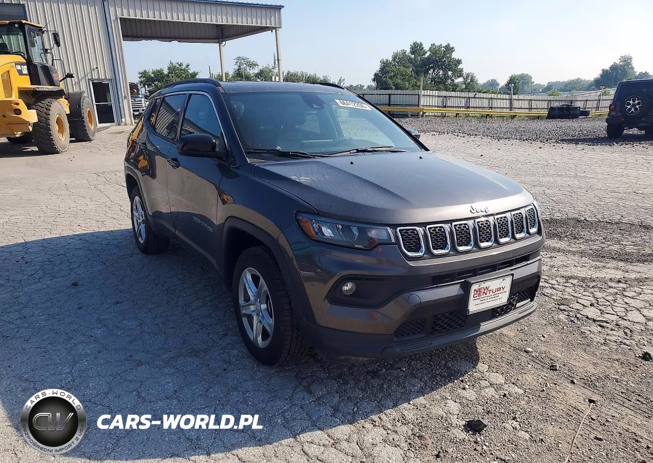 2024 Jeep Compass Latitude VIN:3C4NJDBN7RT604101 - 4