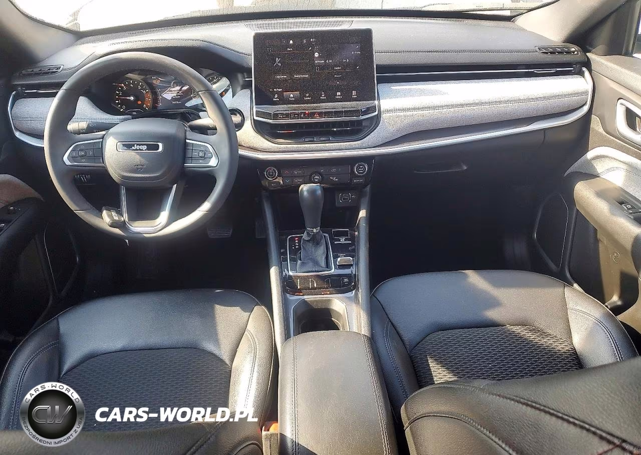 2024 Jeep Compass Latitude VIN:3C4NJDBN7RT604101 - 8