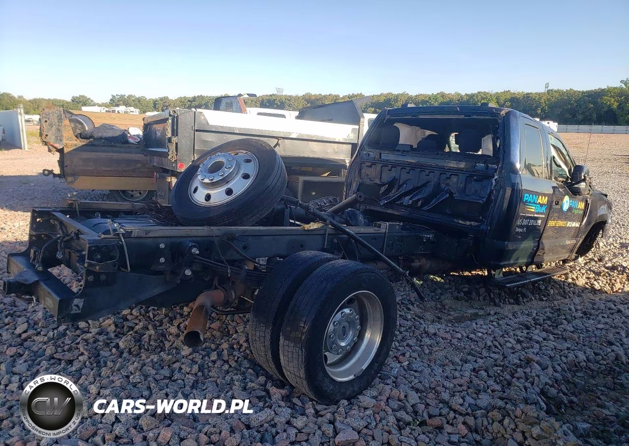 2022 Ford F550 Super Duty VIN:1FD0X5HT0NEE33461 - 3