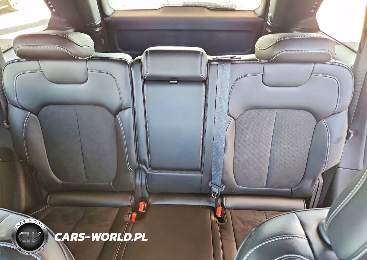 2024 Jeep Grand Cherokee Laredo VIN:1C4RJHAGXR8589619 - 10