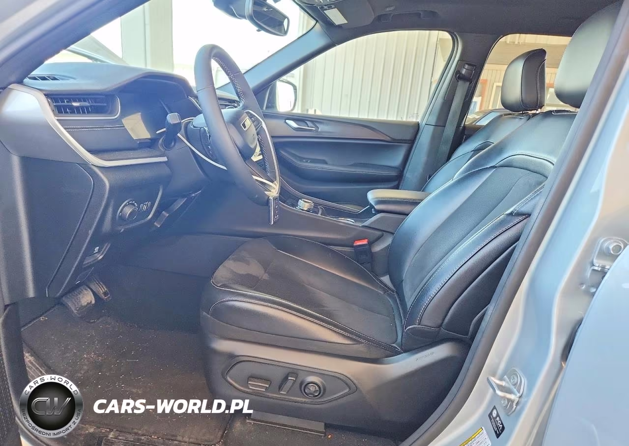 2024 Jeep Grand Cherokee Laredo VIN:1C4RJHAGXR8589619 - 7