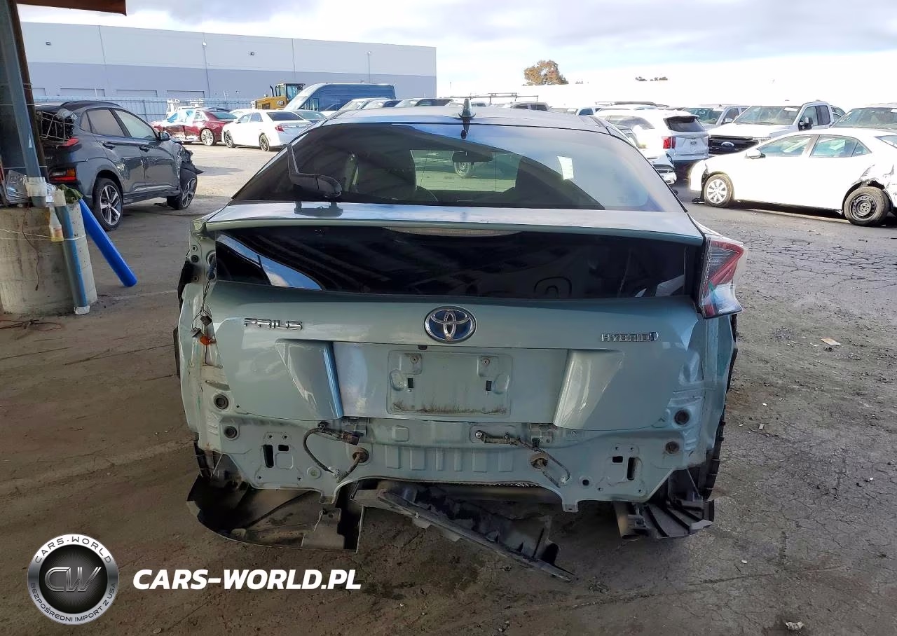 2016 Toyota Prius Three Touring VIN:JTDKARFU8G3008652 - 6