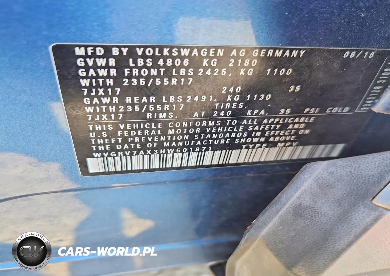 2017 Volkswagen Tiguan Wolfsburg VIN:WVGRV7AX3HW501871 - 13