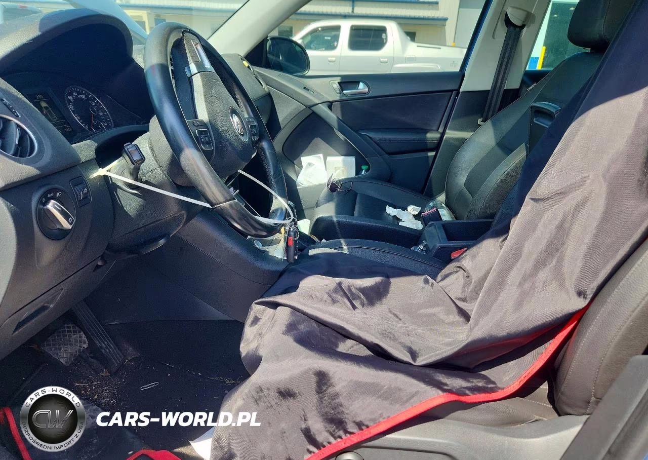 2017 Volkswagen Tiguan Wolfsburg VIN:WVGRV7AX3HW501871 - 7