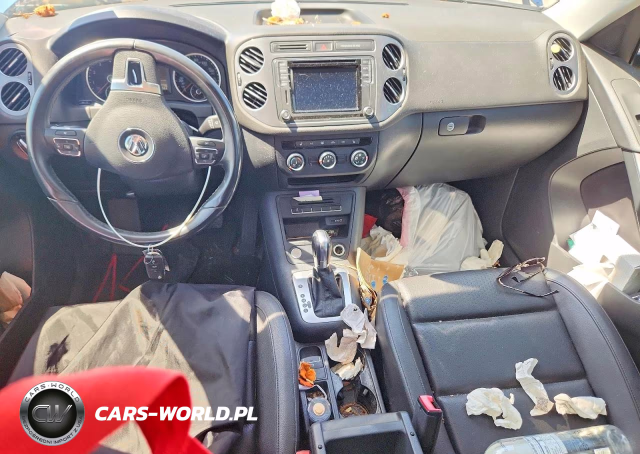 2017 Volkswagen Tiguan Wolfsburg VIN:WVGRV7AX3HW501871 - 8