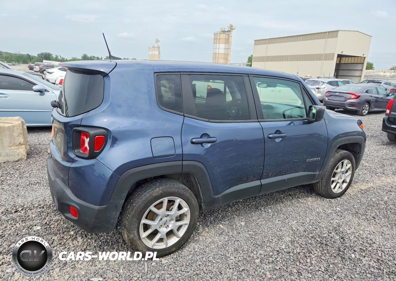 2023 Jeep Renegade Latitude VIN:ZACNJDB10PPP65842 - 3