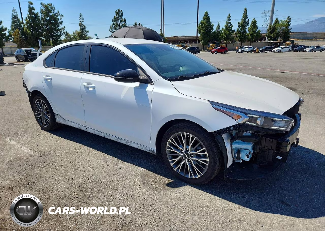 2023 Kia Forte Gt Line VIN:3KPF54AD1PE672199 - 4