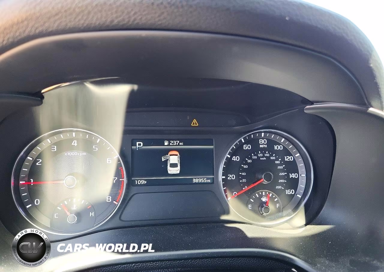 2023 Kia Forte Gt Line VIN:3KPF54AD1PE672199 - 9