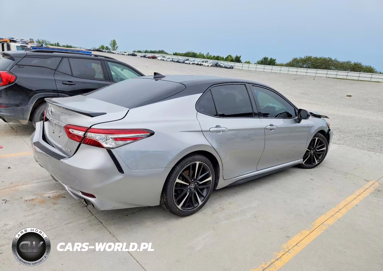 2019 Toyota Camry Xse VIN:4T1B61HK8KU188924 - 3
