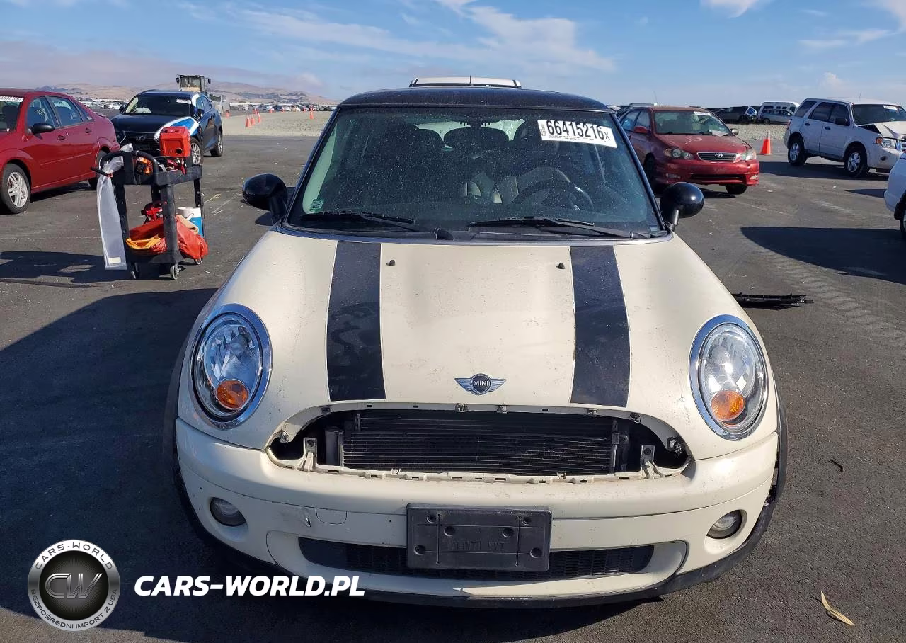 2009 Mini Cooper VIN:WMWMF33539TW70675 - 5