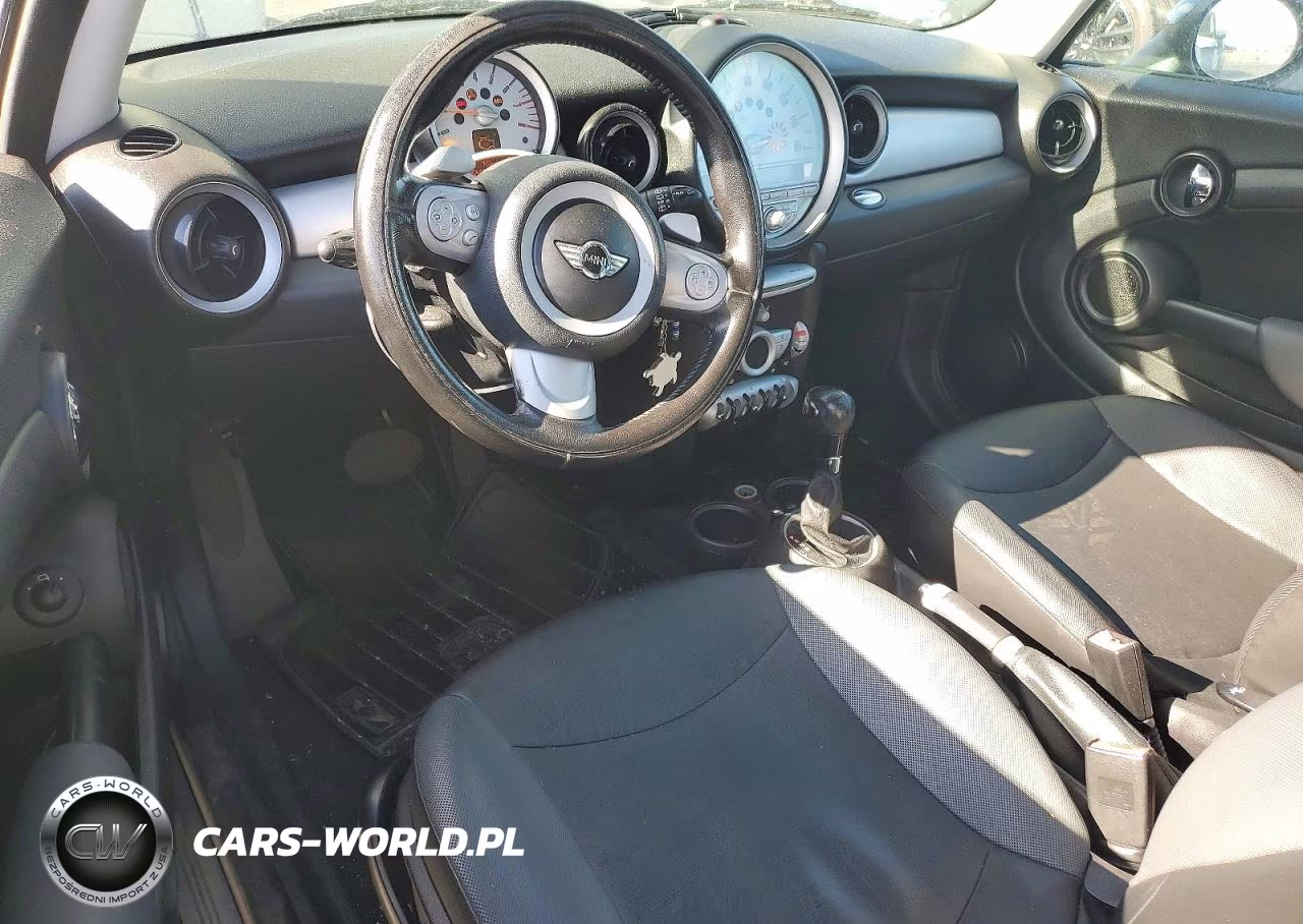 2009 Mini Cooper VIN:WMWMF33539TW70675 - 8