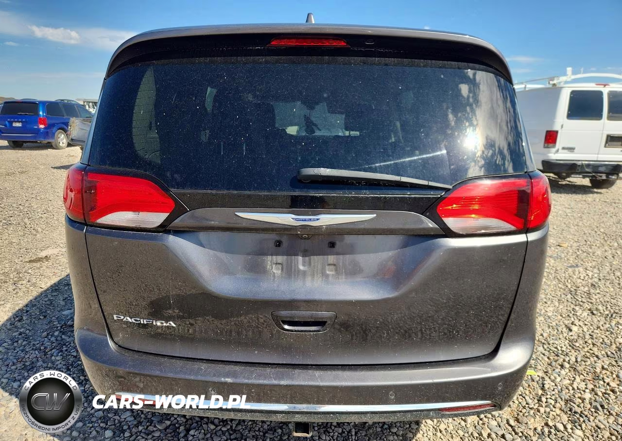2019 Chrysler Pacifica Touring L VIN:2C4RC1BG5KR651731 - 6