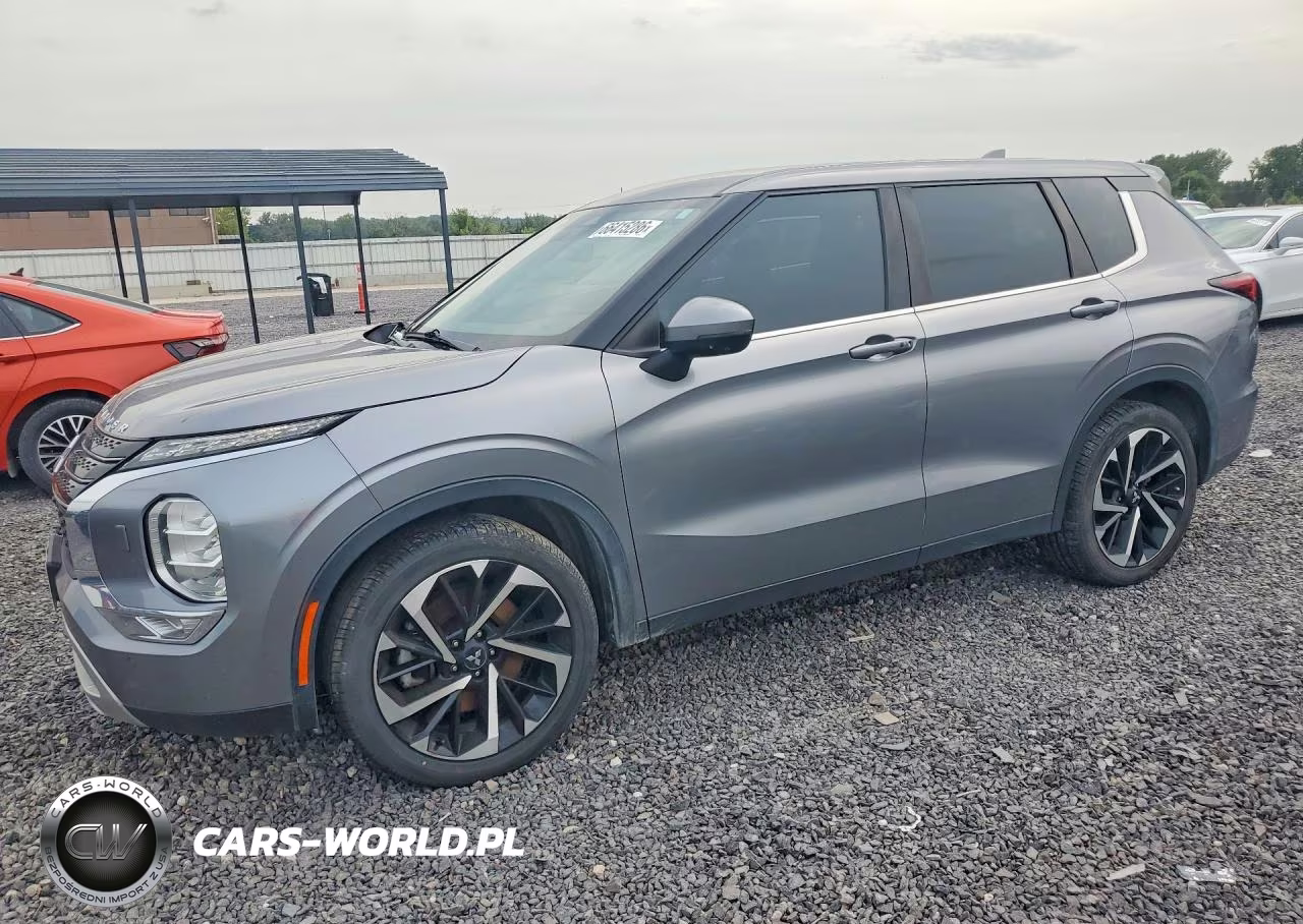 2023 Mitsubishi Outlander Se – zdjęcie 1 z 13