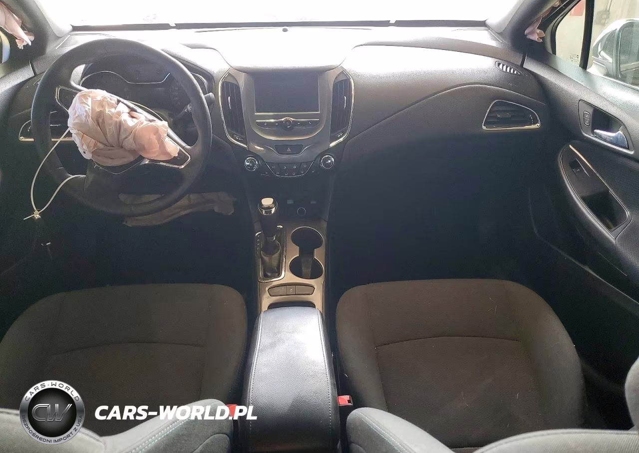 2018 Chevrolet Cruze Lt VIN:1G1BE5SM8J7102560 - 8
