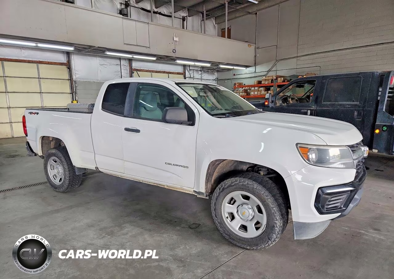 2021 Chevrolet Colorado VIN:1GCHTBEN1M1190210 - 4