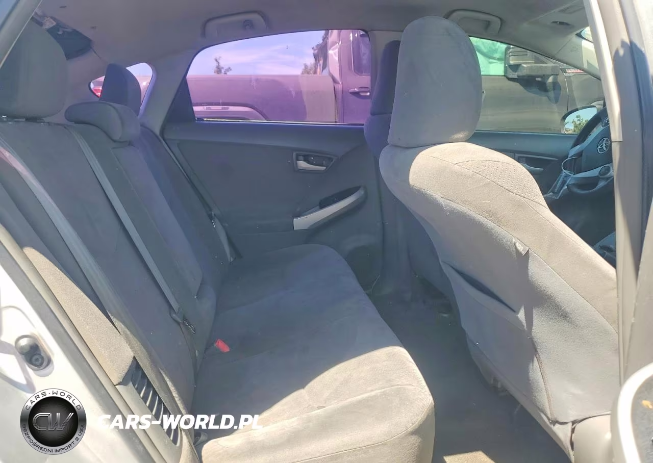2011 Toyota Prius Two VIN:JTDKN3DU9B0268105 - 10