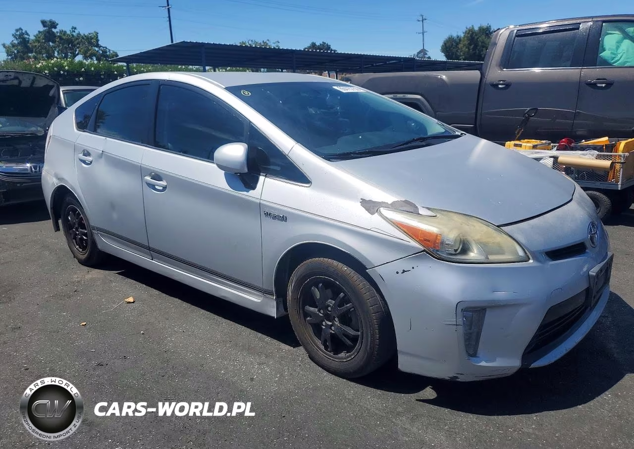 2011 Toyota Prius Two VIN:JTDKN3DU9B0268105 - 4