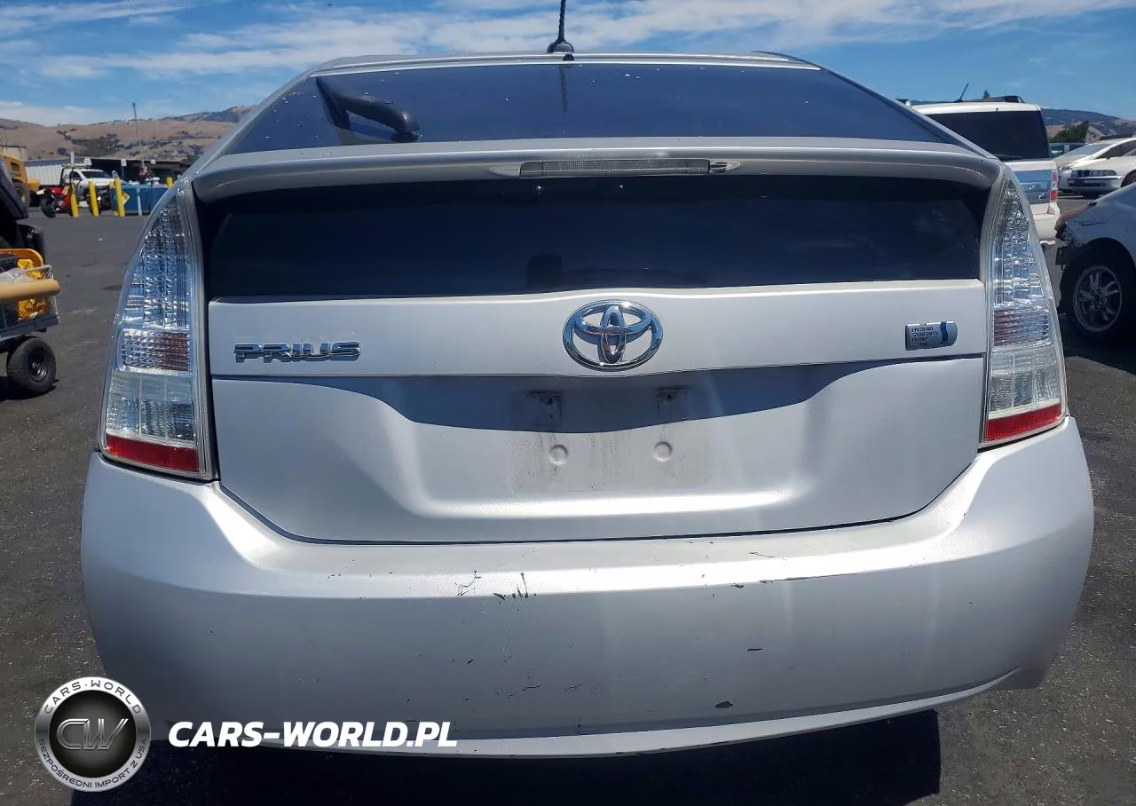 2011 Toyota Prius Two VIN:JTDKN3DU9B0268105 - 6