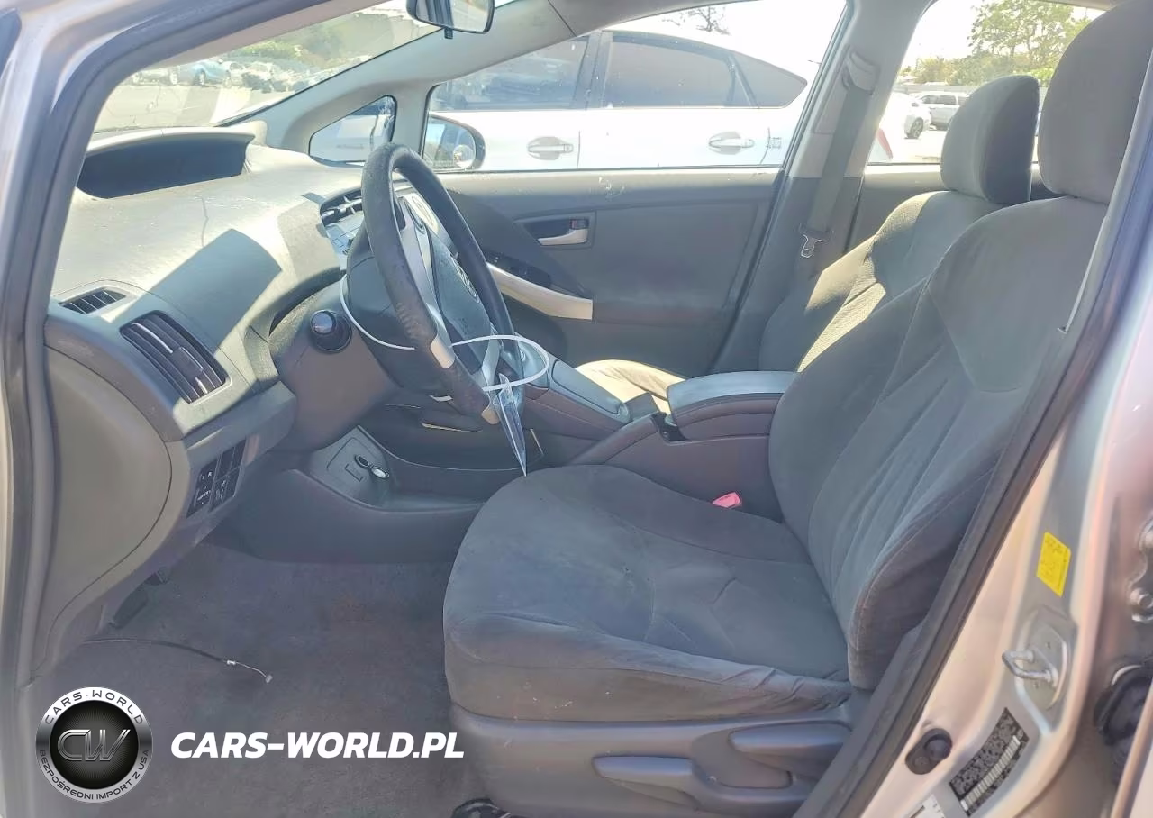 2011 Toyota Prius Two VIN:JTDKN3DU9B0268105 - 7