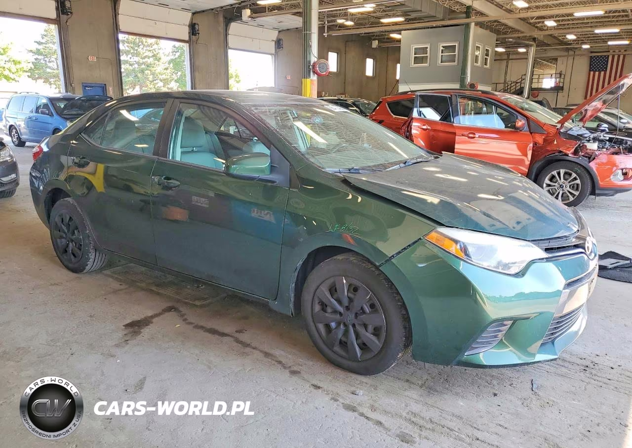 2015 Toyota Corolla Le VIN:5YFBURHE0FP228581 - 4