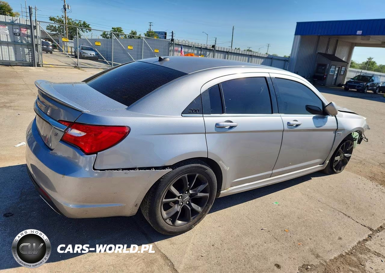 2014 Chrysler 200 Limited VIN:1C3CCBCG7EN183470 - 3