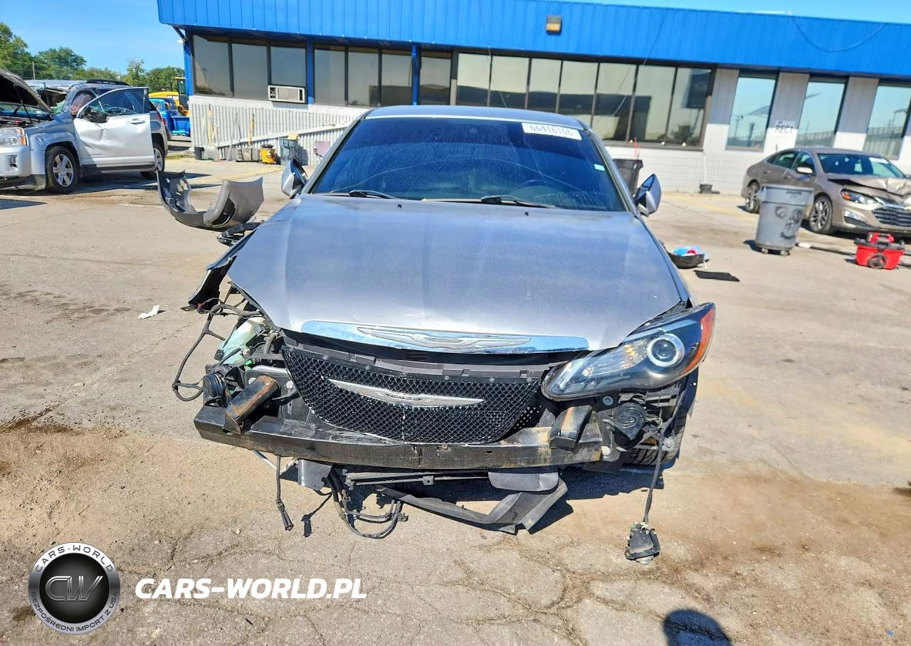 2014 Chrysler 200 Limited VIN:1C3CCBCG7EN183470 - 5